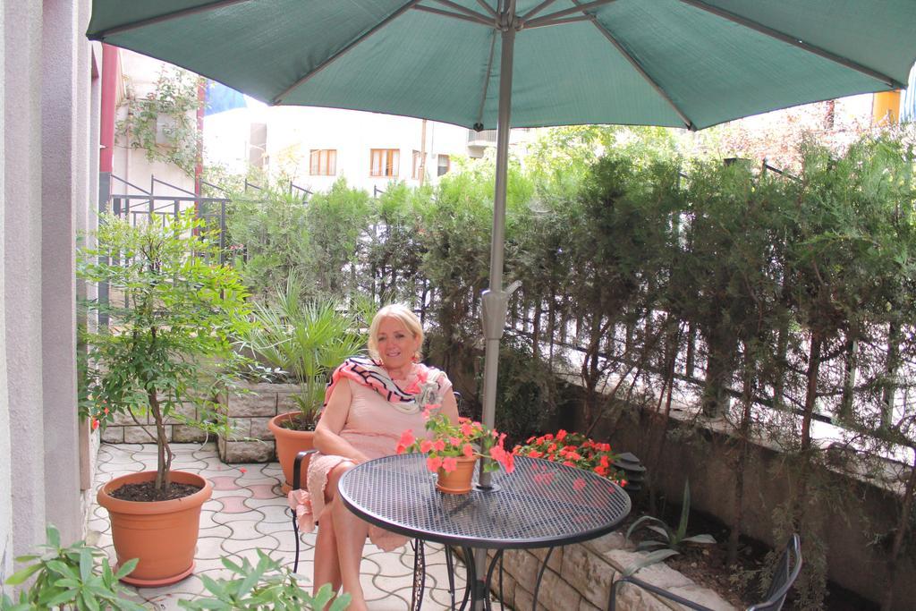 Apartment Vake Tbilisi Exterior photo
